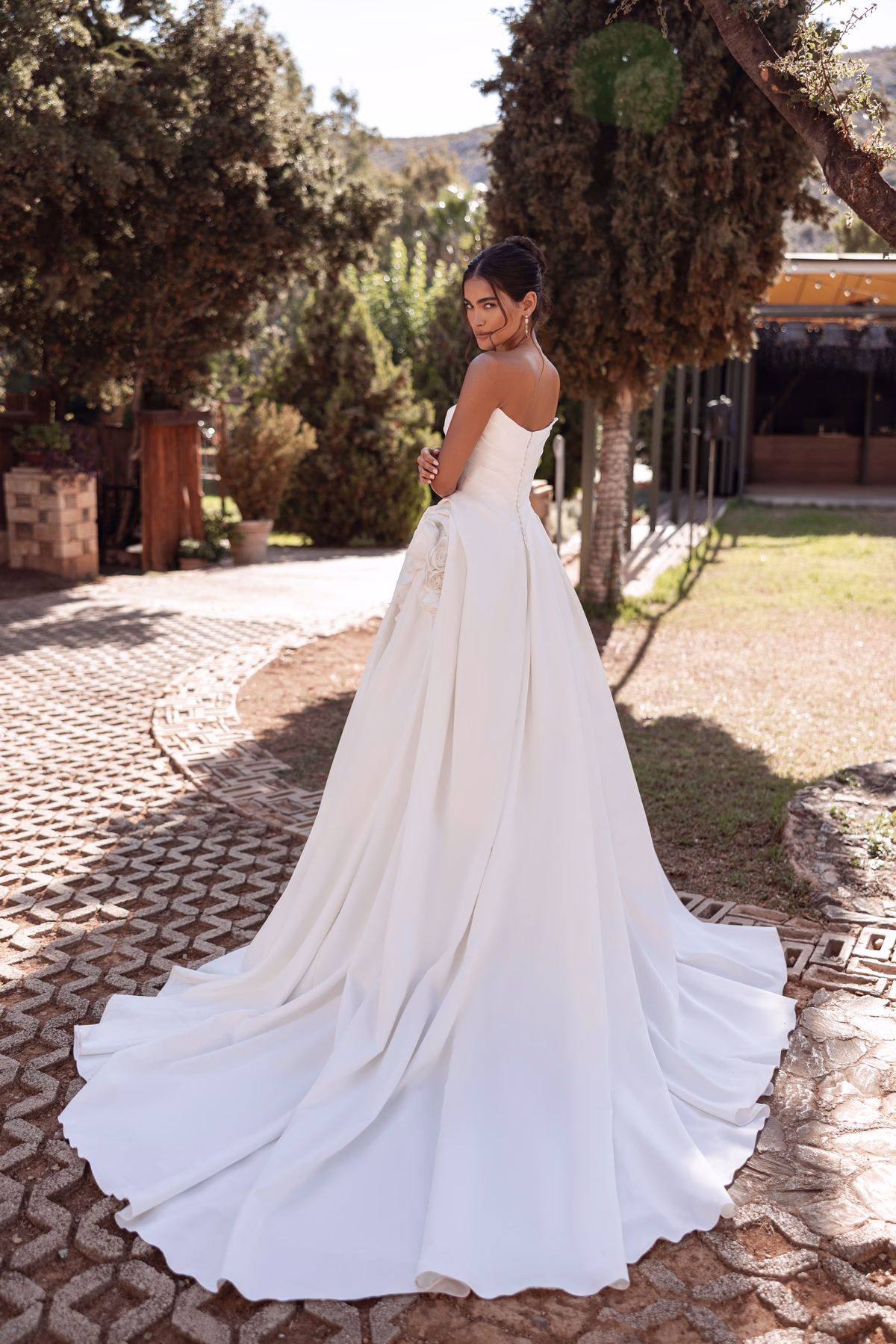 Abito da sposa Cosmobella 8289 di Cosmobella 2027, foto 2