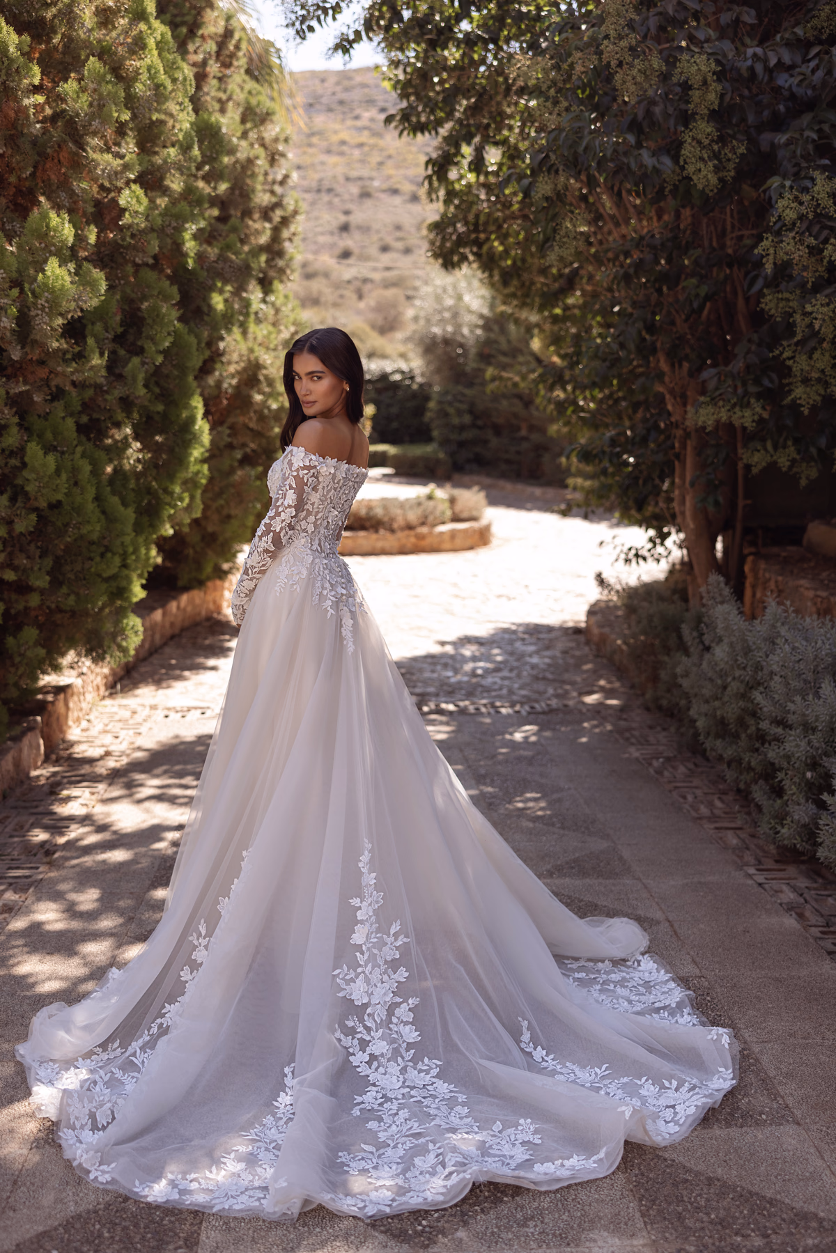 Abito da sposa Cosmobella 8316 di Cosmobella 2027, foto 2