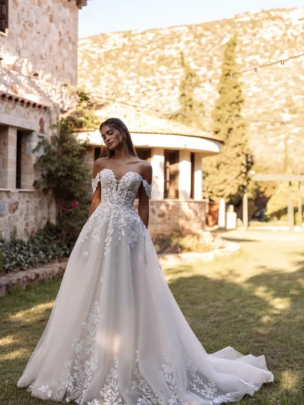 Abito da sposa COSMOBELLA 8312 di Cosmobella, collezione 2027