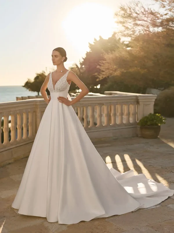 Abito da sposa FRANY di Luna Novias by Rosa Clarà, collezione 2027