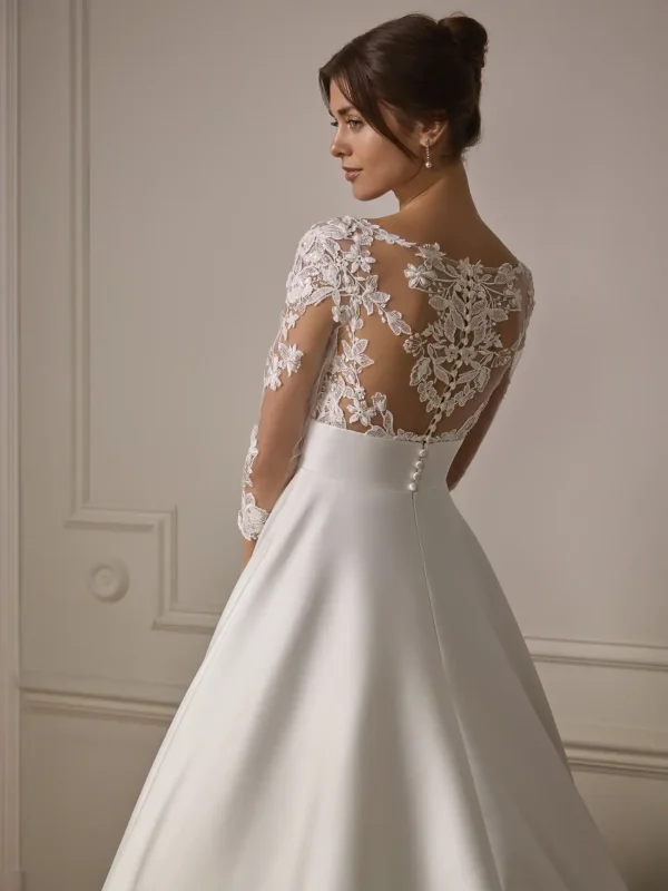 Abito da sposa LOINA di Saint Patrick by Pronovias, collezione 2027